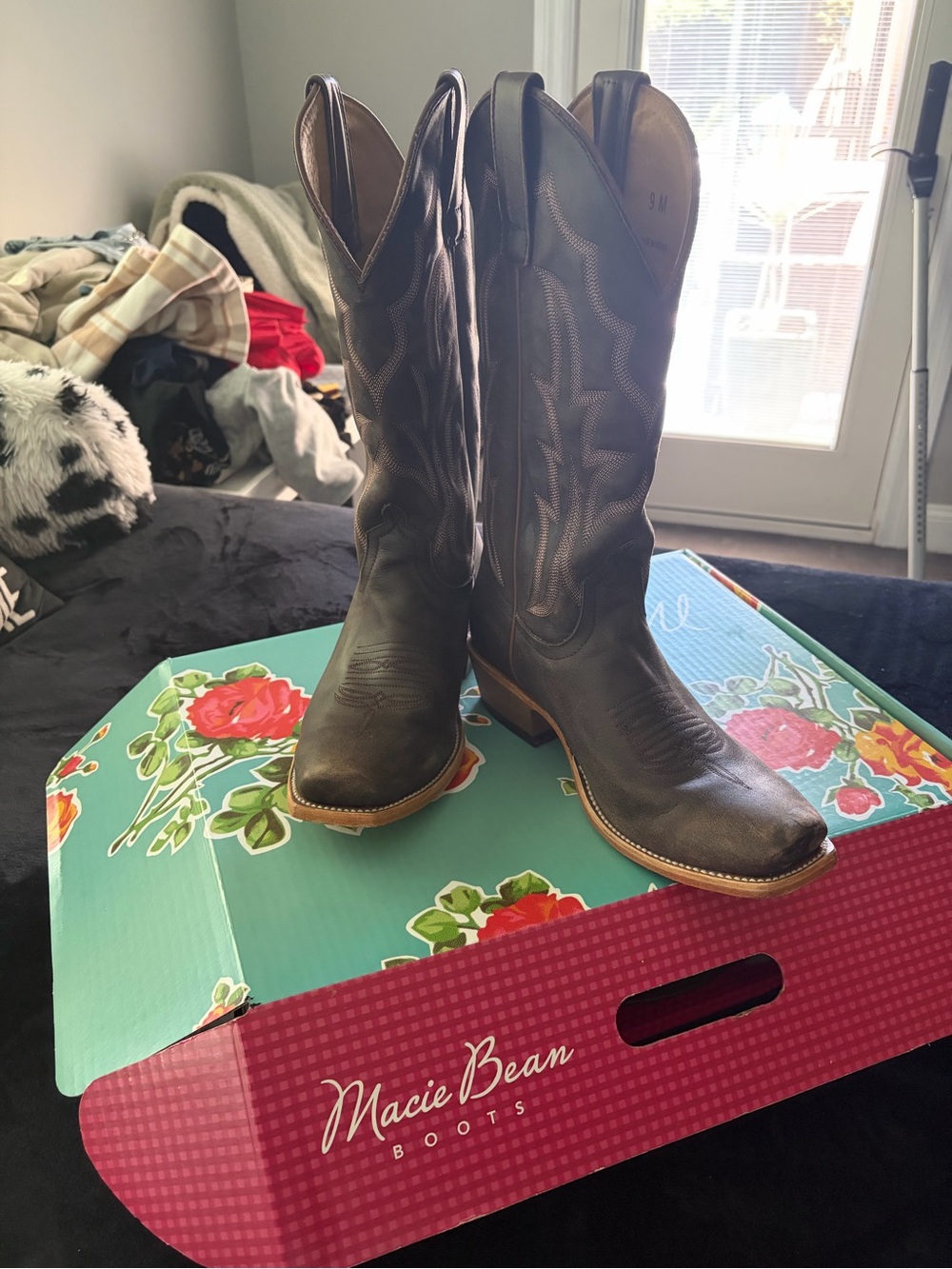 Macie Bean Brown Leather Cowboy Boots Interior View